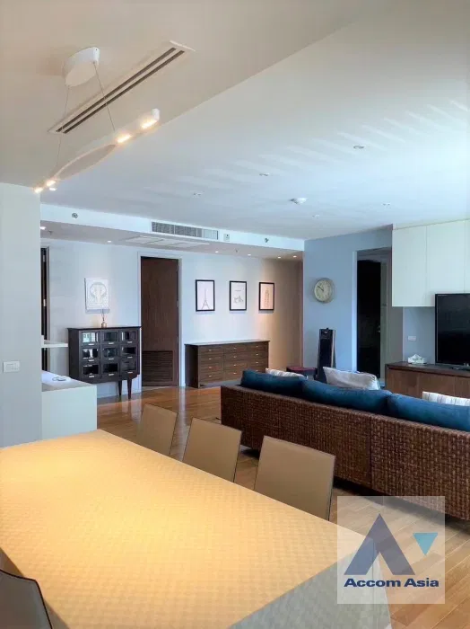 🔼🔽 AccomA 📩 The Legend Saladaeng