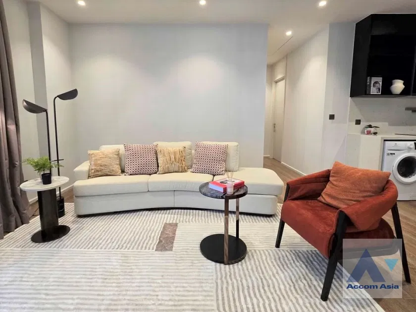 🔼🔽 AccomA 📩 Fully Furnished,Pet friendly 2 BR Condominium @MUNIQ Langsuan (AA43854)