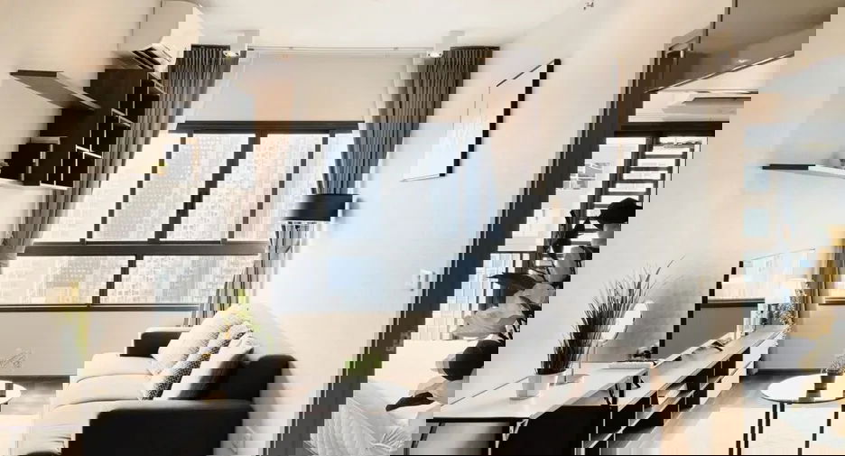 Ideo Rama 9 - Asoke: Experience Luxurious City Living with Unmatched Convenience