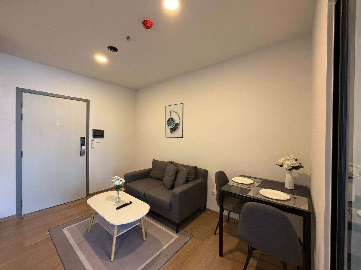 🟠For Rent - 1 Bedroom, 30 Sq.m Condo at Chewathai Pinklao