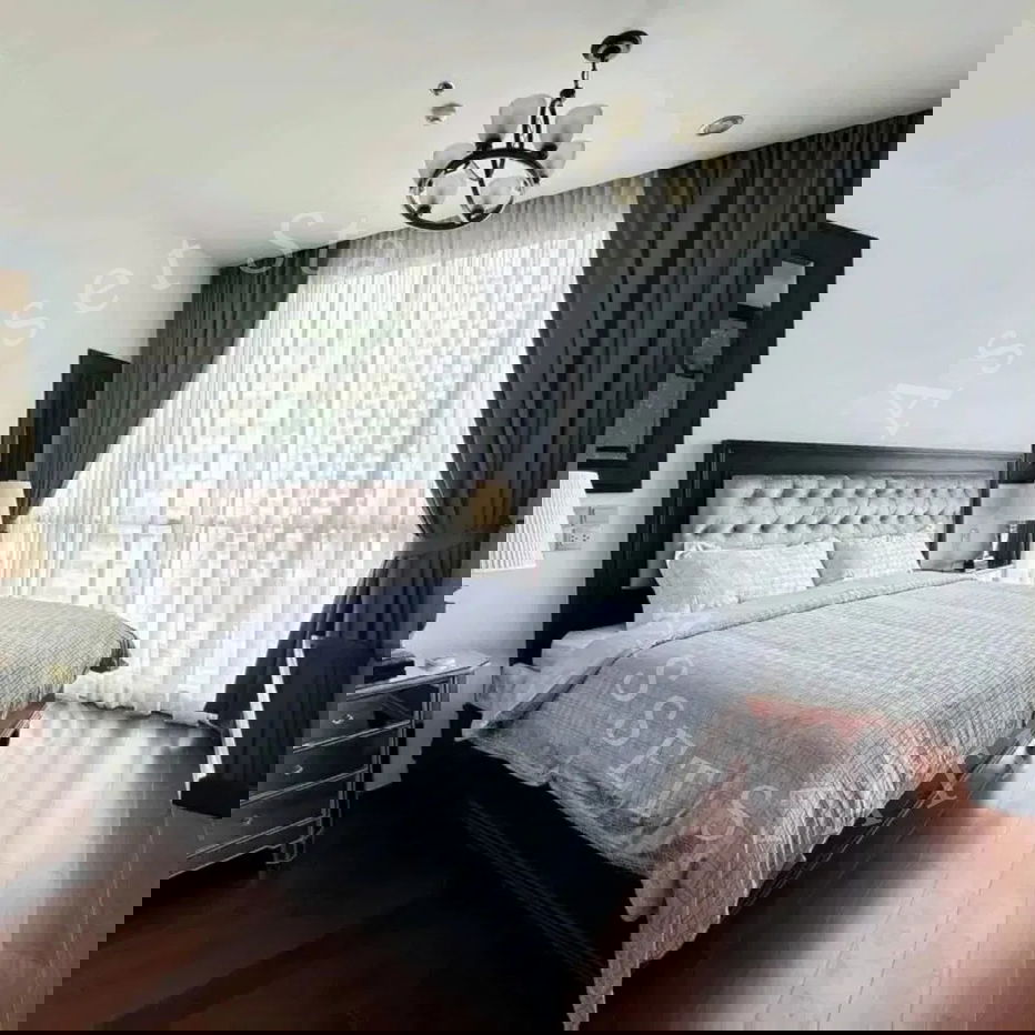 💎豪华公寓出租，Quattro by Sansiri，宽敞的 2 间卧室，靠近 BTS Thonglor。