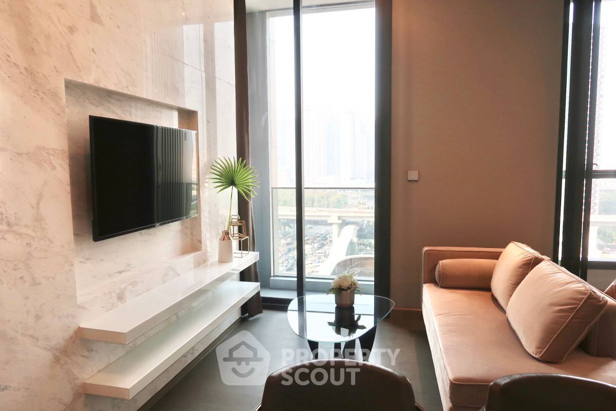 1-BR Condo at The Esse At Singha Complex near MRT Phetchaburi (ID 2487617)