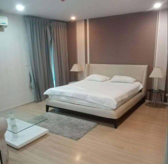 Renova Residence 140 sq.m..  Eng 中 日 Please add LINE ID @806qphgn o8415o5483