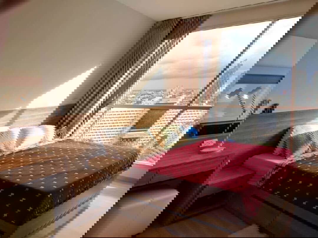 Rhythm                      Sathorn