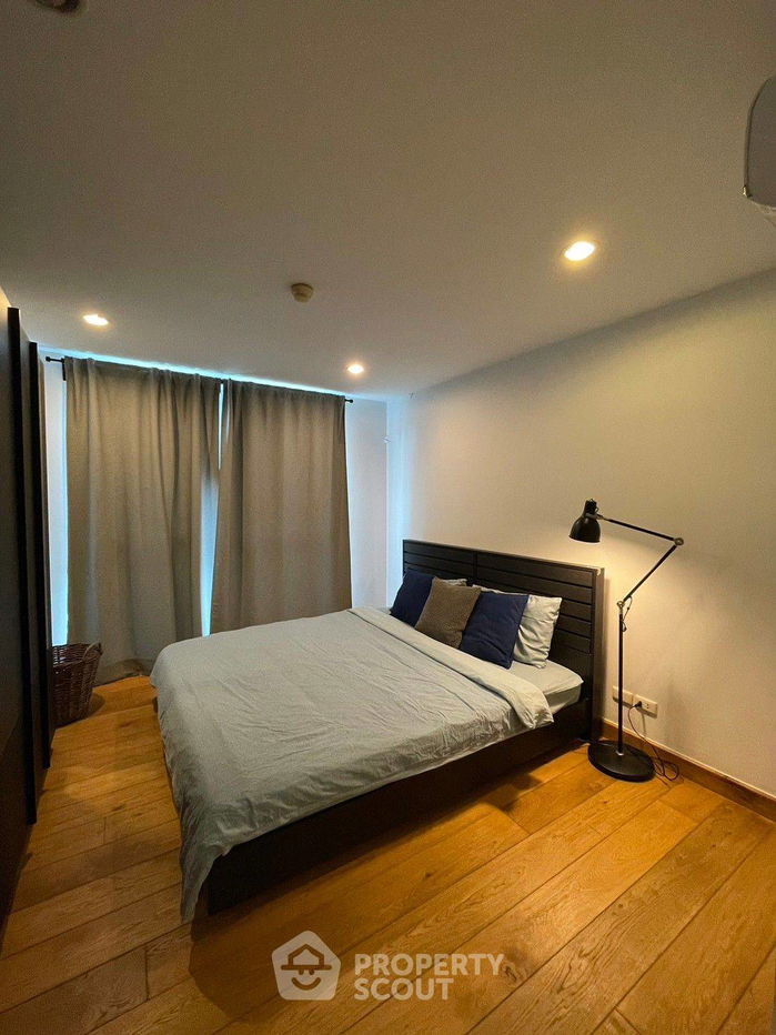 2-BR Condo at The Niche Sukhumvit 49 near MRT Phetchaburi (ID 1147355)