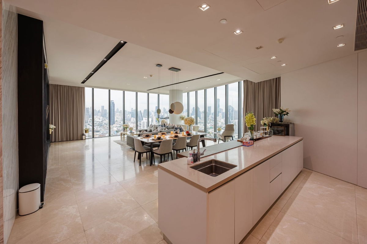 Condo for rent Banyan Tree Residence Monthly 320,000 thb.