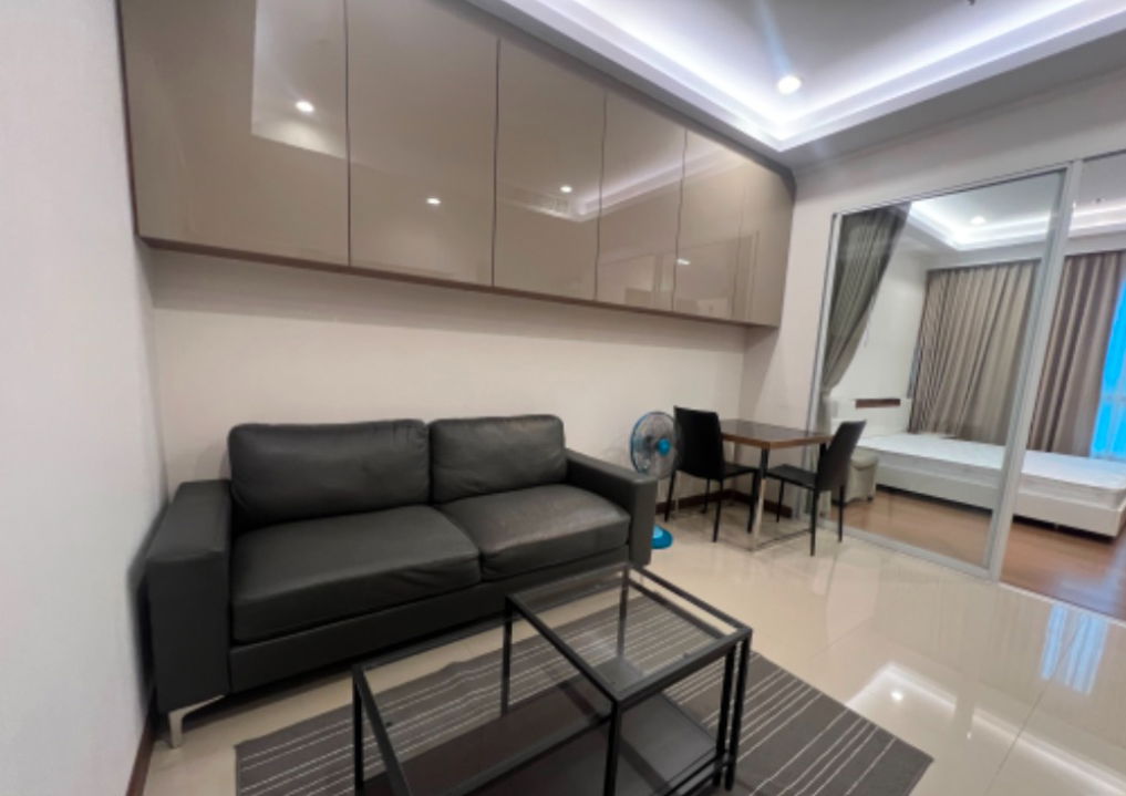 Supalai Elite Phayathai 45 sq.m. Please add LINE ID @806qphgn o8415o5483