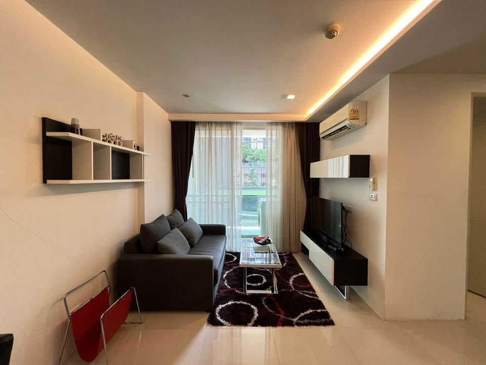 Condo for Rent at Beverly 33 (F6812060)
