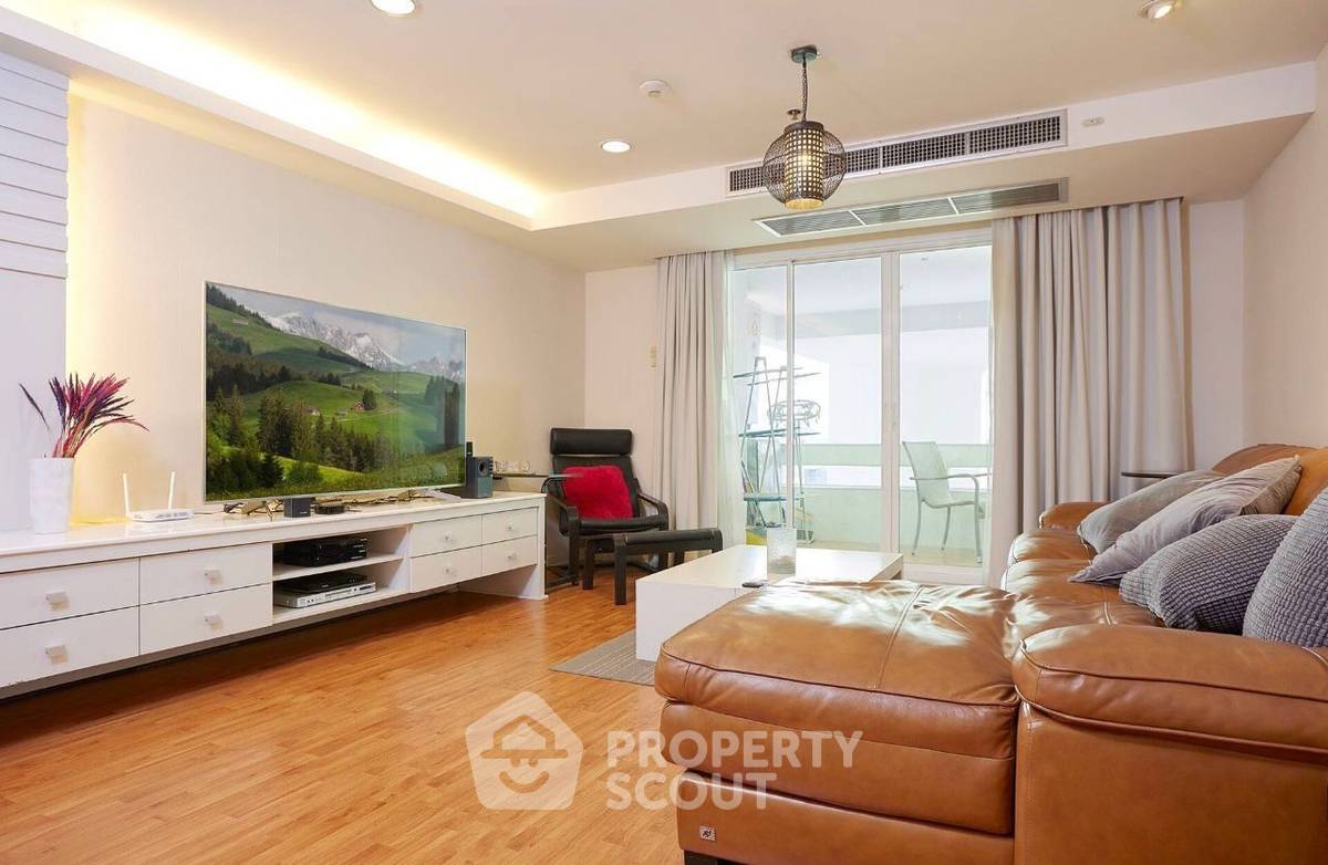 2-BR Condo at Crystal Garden Condominium near BTS Nana (ID 2491841)
