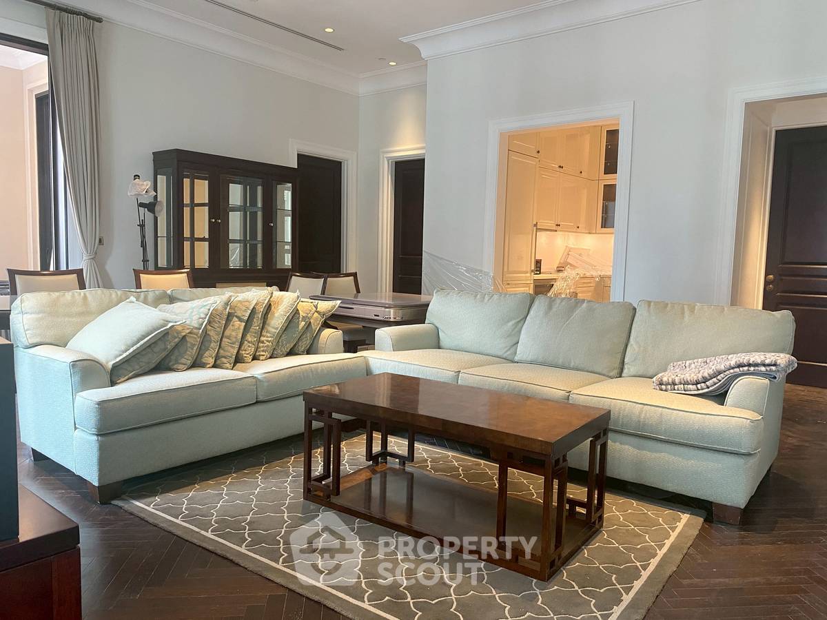 2-BR Condo at 98 Wireless near BTS Phloen Chit (ID 2359617)