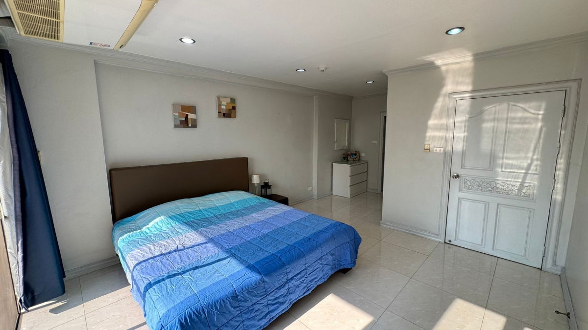 P-44057 Condo for rent Saranjai Mansion fully furnished (Confirm again when visit).