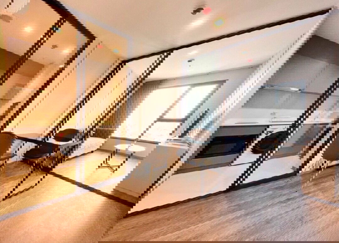 ไลฟ์ ลาดพร้าว วัลเล่ย์