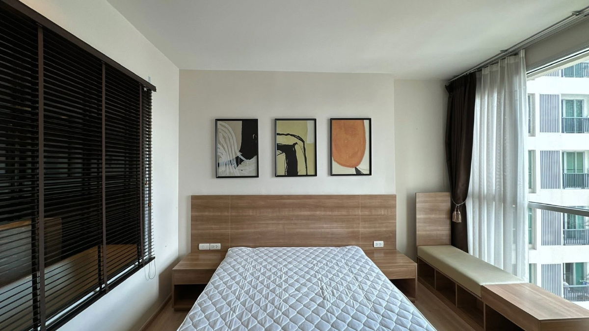 MN3213 Rhythm Sathorn Narathiwas Full Furnitured and electrical