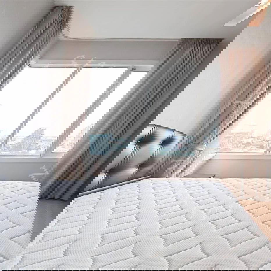 For rent 💎Siri at Sukhumvit, spacious 2-bedroom luxury condo with luxurious interior design, near BTS Thonglor.