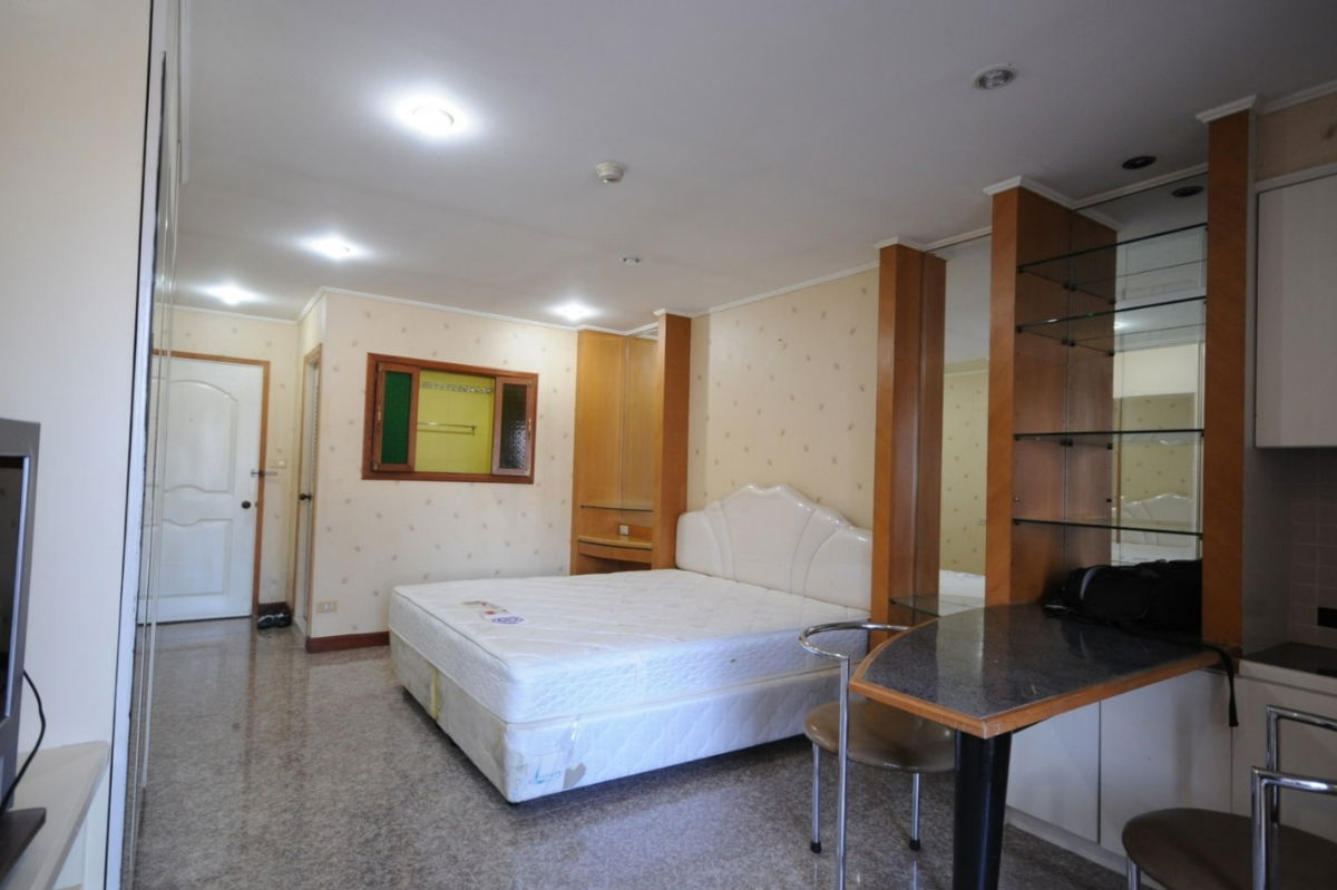 Baan Kasemsan 35 sq.m. Eng 中 日 Please add LINE ID @806qphgn o8415o5483