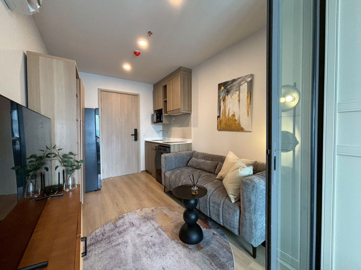 🔥Hot Deal🔥 For Rent 📌 Life Rama 4 - Asoke (Line ID: @arent) Negotiable price! ✅ We also manage many other projects great deals on every rental!