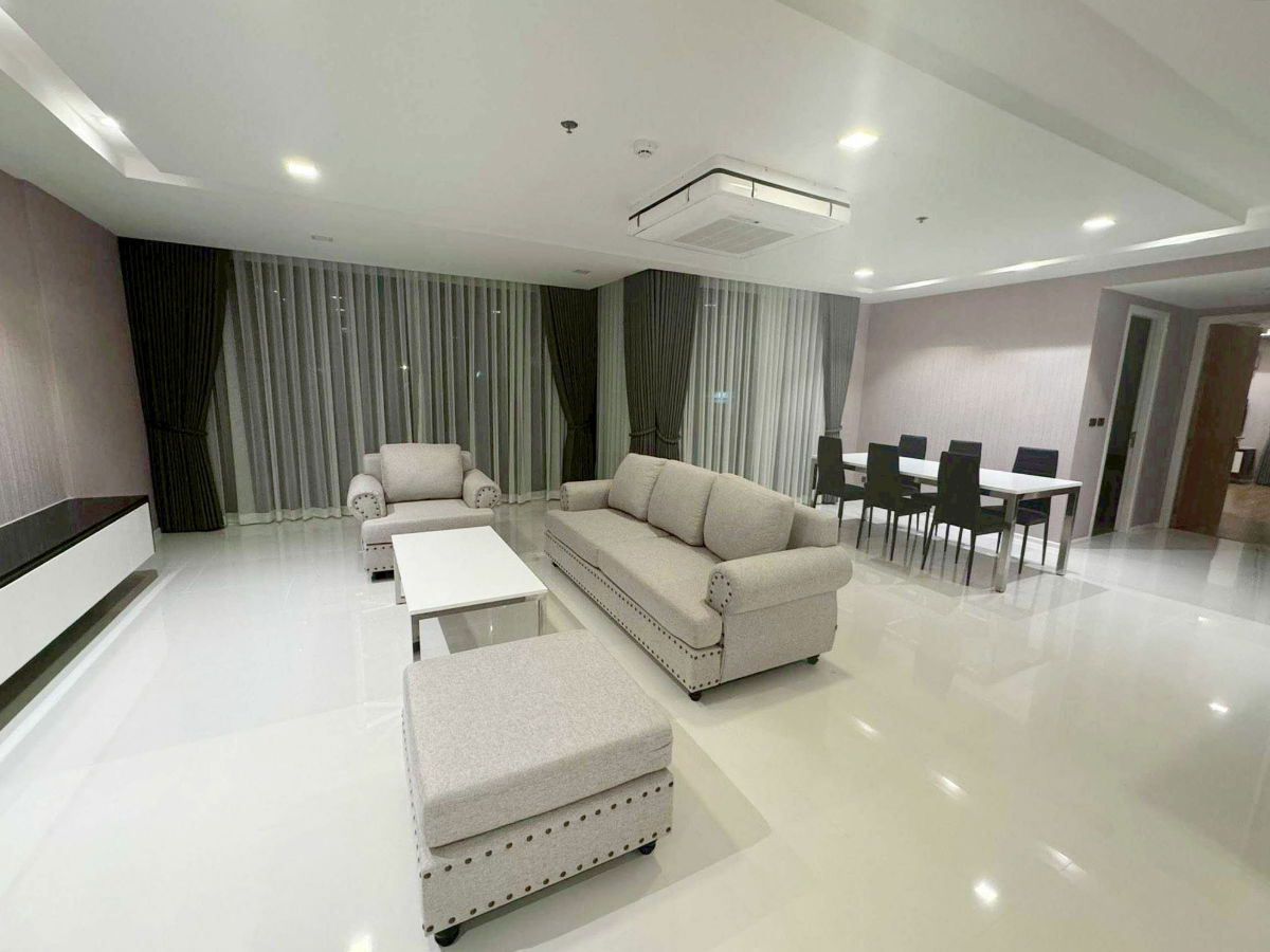 Condo for rent in downtown near by 10 min to Chiang Mai University, No.3C085
