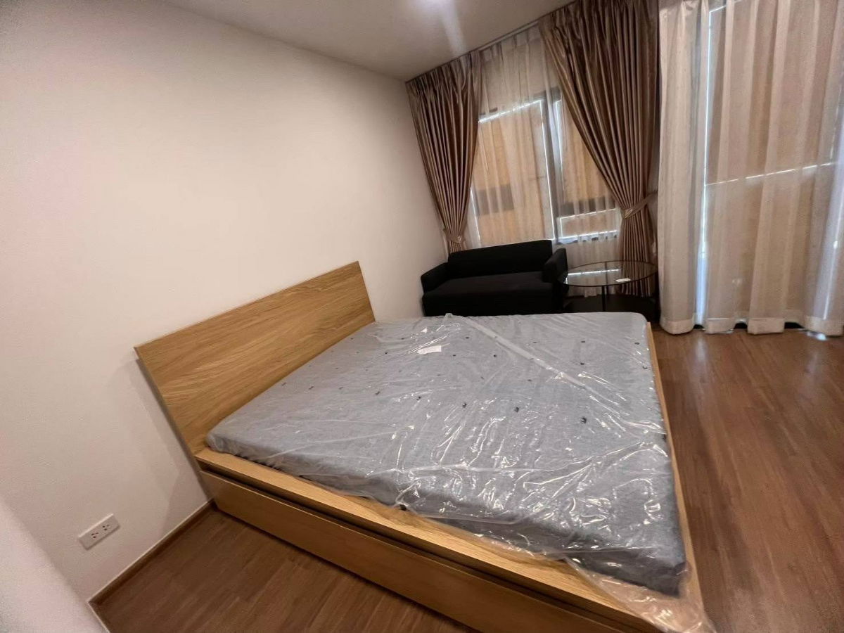 🟢Condo For Rent 🟢The Livin Phetkasem Near MRT Phetkasem Fully-Furnished Type 1 Bedroom 1 Bathroom HOT!!