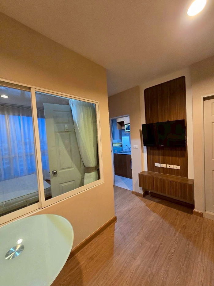 Don't delay! 🔥🔥 For rent: Life @ Ratchada-Huai Khwang. Beautiful room, exactly as pictured, fully furnished with washing machine‼️
