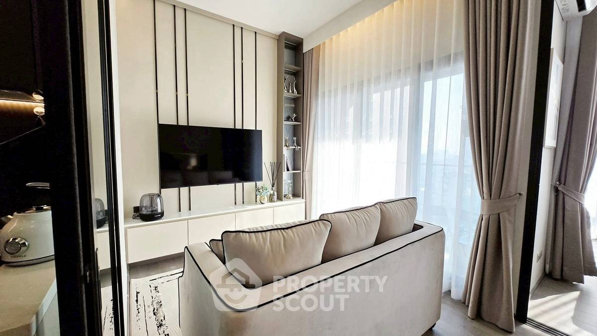 1-BRR 必须被逮捕，据称罪名至少为 24958。