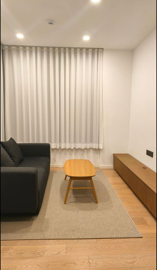 Holme Ekkamai. 1bed 42sqm.  Line id: @pfagent