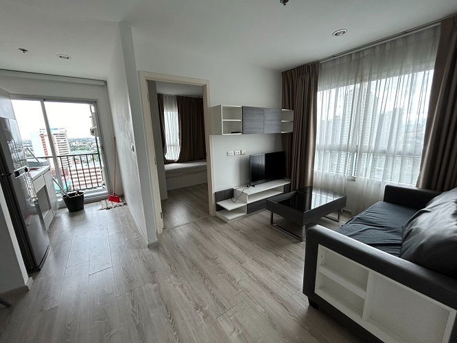 Chewathai Phetkasem 27 , condo for rent near BTS / MRT Bangwa station