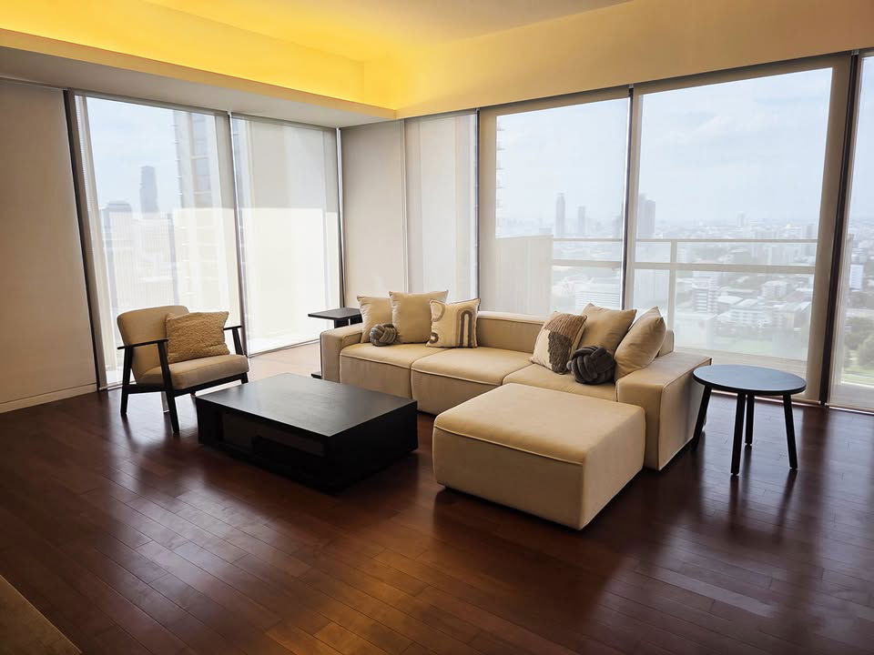 Code: KJ10290  for rent Hansar Rajdamri 🔥🔥 Line ID: @kjcondo (with @)🔥🔥