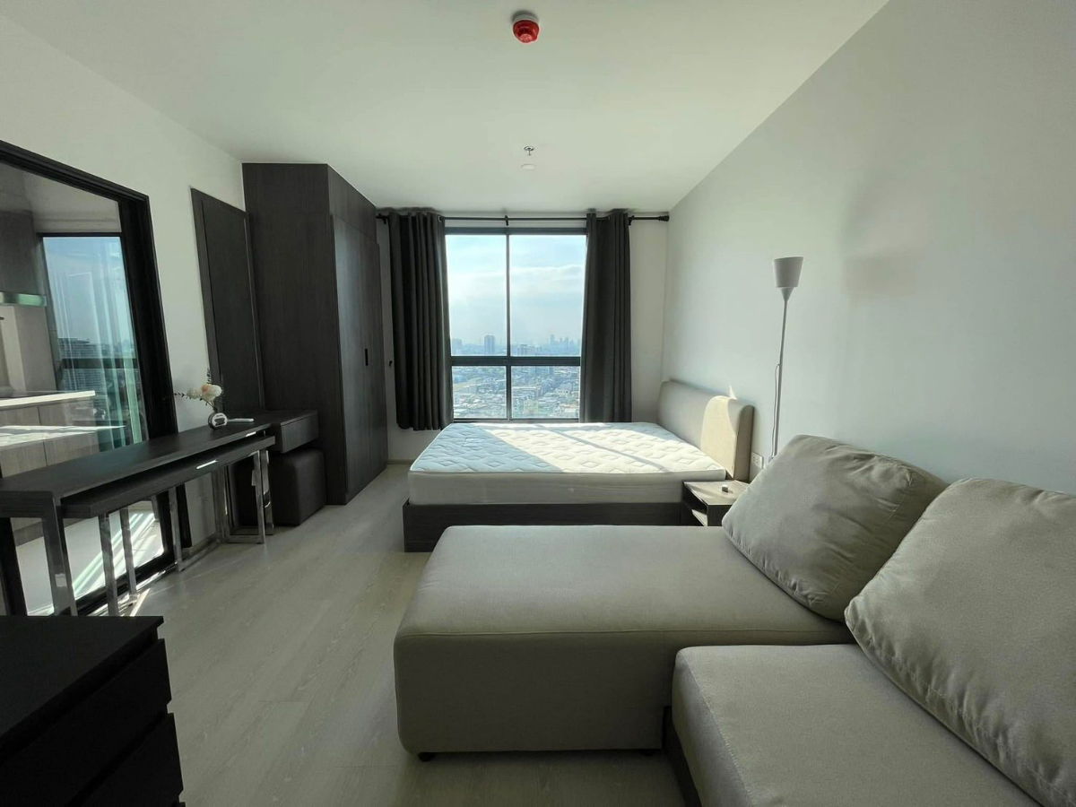 ✨ Condo for Rent: Elio Del Nest Udomsuk, 26 sq m, Building B, 24th floor, near BTS Udomsuk. 11,500 THB 🏡💖