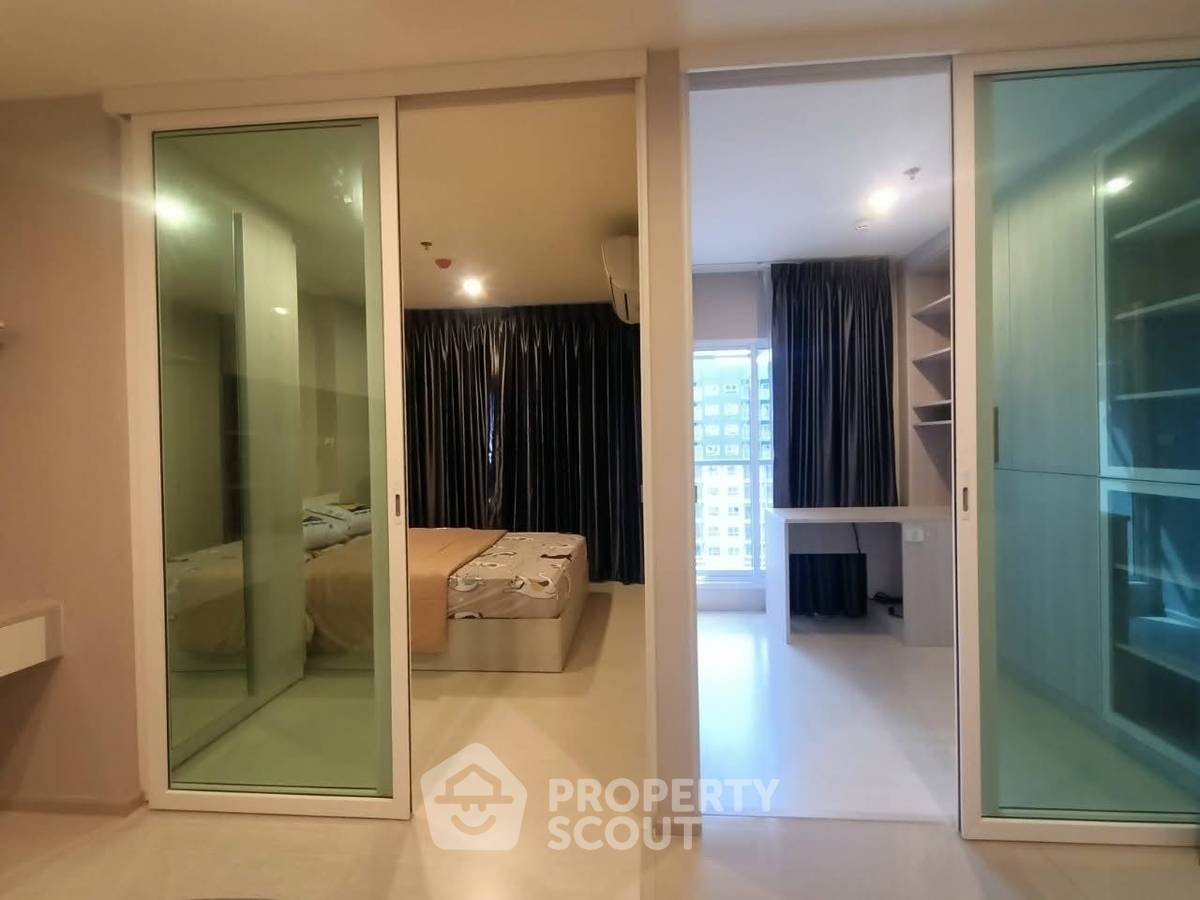 1-BR Condo at Aspire Erawan near BTS Chang Erawan (ID 2497946)