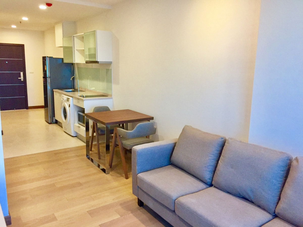 Condo for rent with   1 bedroom  1 bathroom and   1 kitchen.