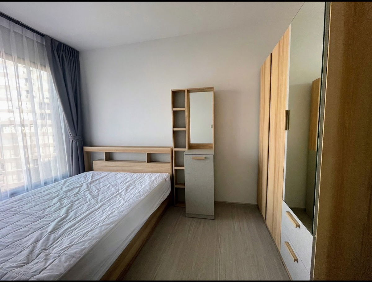 MN3227 Life Asoke Rama 9 Full Furnitured and electrical