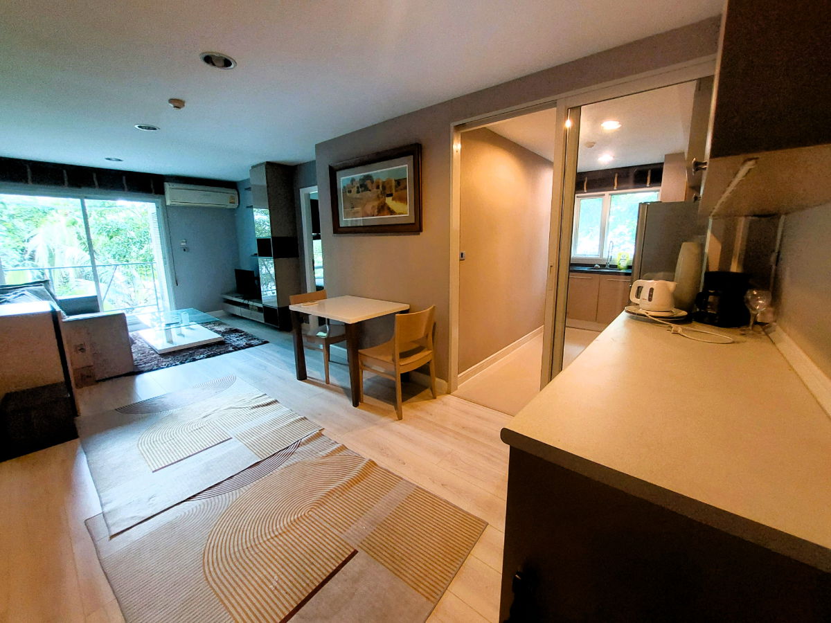 The Crest สุขุมวิท 49 ห้องใหญ่ 1 ห้องนอนให้เช่า ใกล้ BTS ทองหล่อ 700ม.