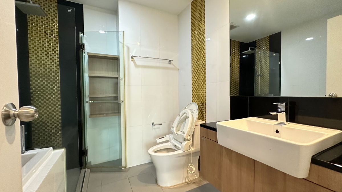 Urgent!! 🎯 Condo for rent at PLUS Condo Sriracha 🎯 Tel. 093-9792356