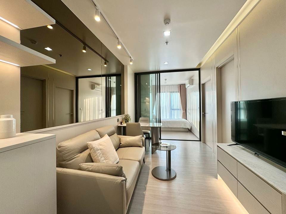 Condo for rent Life Asoke-Rama 9 Monthly 30,000 thb.