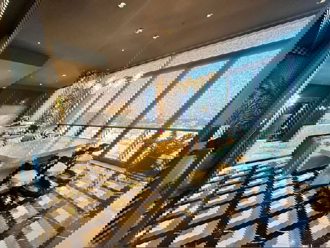 The Monument                Thonglor