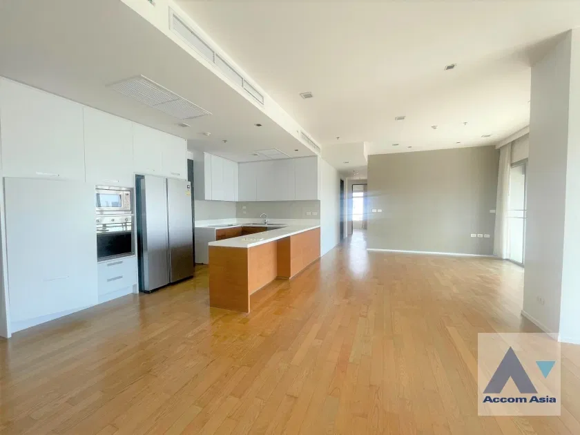 🔼🔽 AccomA 📩 The Madison Condominium