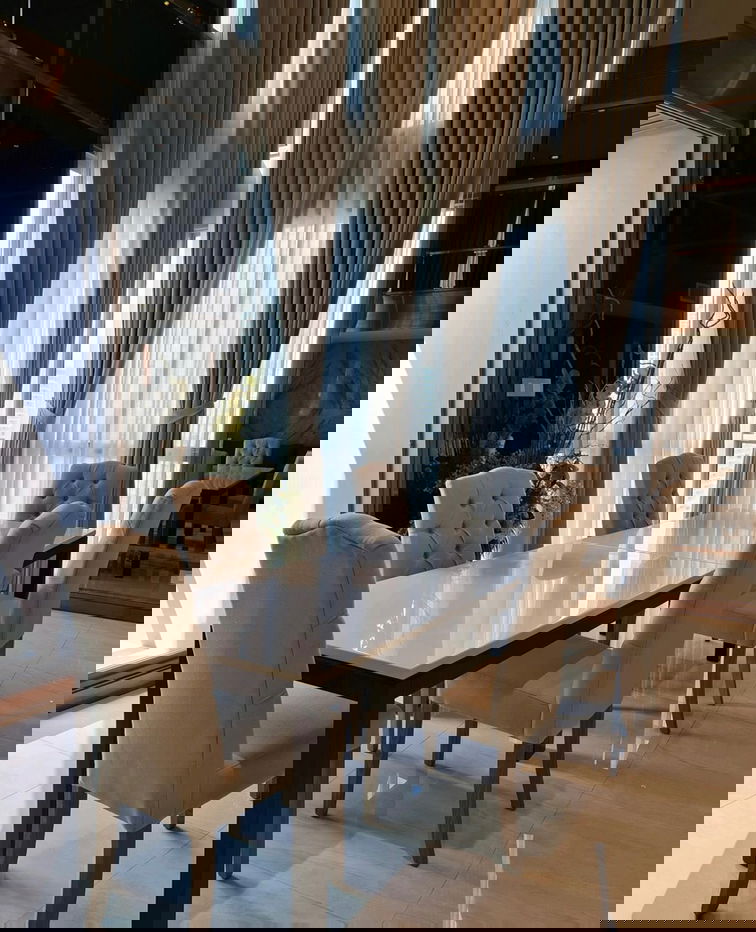 Rent H Condo Sukhumvit 43. Beautiful, luxurious, great location, ready to move in. Near BTS Phrom Phong. Interested? Add Line: @841qqlnr