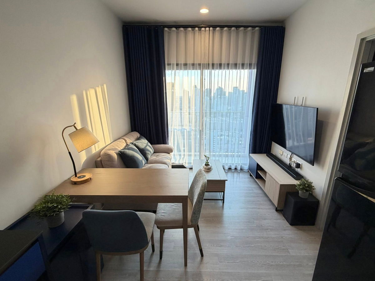 🟠For Rent - 1 Bedroom, 30 Sq.m Condo at XT Ekkamai