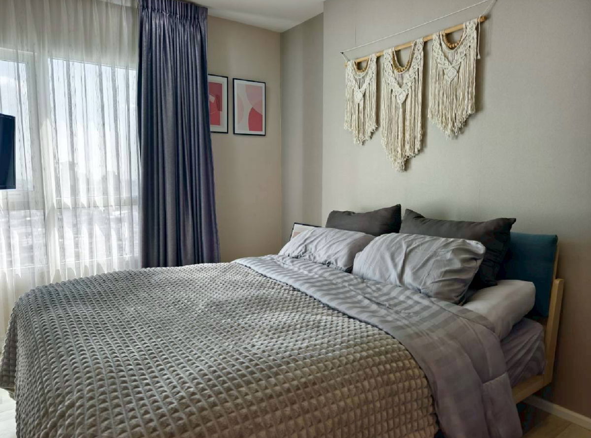 သော့ sathorn charoenrat ရနိုင်သည်