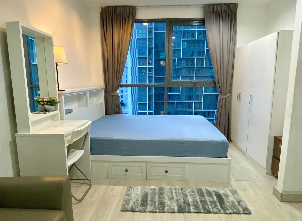 @Condorental condo for rent IDEO Mobi Sukhumvit