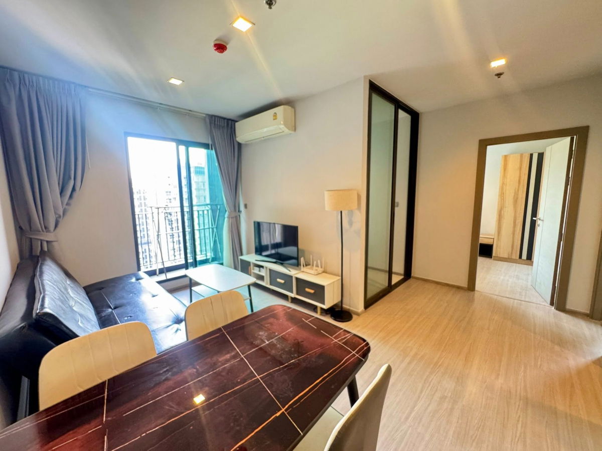 Code: KJ10333  for rent Life Asoke - Rama 9 🔥🔥 Line ID: @kjcondo (with @)🔥🔥