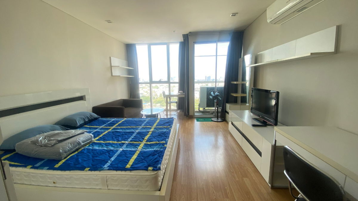 Le Luk Condo 33 sqm studio Condo for rent 15,000THB per month, Sukhumvit 71, BTS Phra Khanong