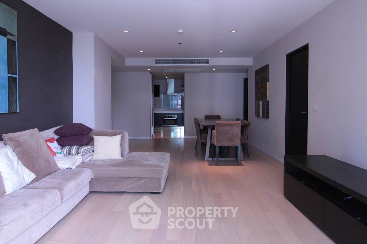 คอนโด 2 ห้องนอน ที่ เอท ทองหล่อ เรสซิเดนซ์ คอนโดมิเนียม ใกล้ BTS ทองหล่อ (ID 514811)