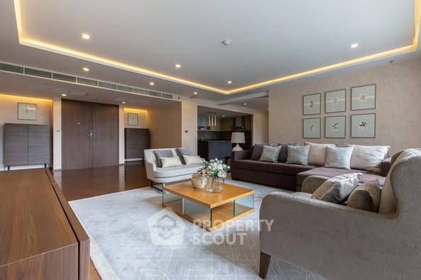 4-BR Condo at The Hudson Sathorn 7 near BTS Chong Nonsi (ID 2353487)