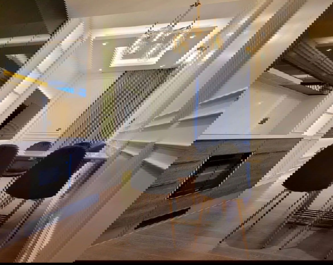 Luxury Living at Muniq Langsuan | 1 Bedroom 1 Bathroom | 54 SQ.M.