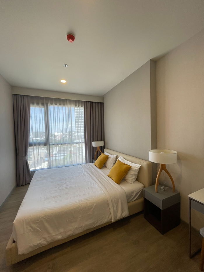 For rent KEEN Centre Sriracha beautiful view in the middle of Sriracha city good location near tourist attractions community areas