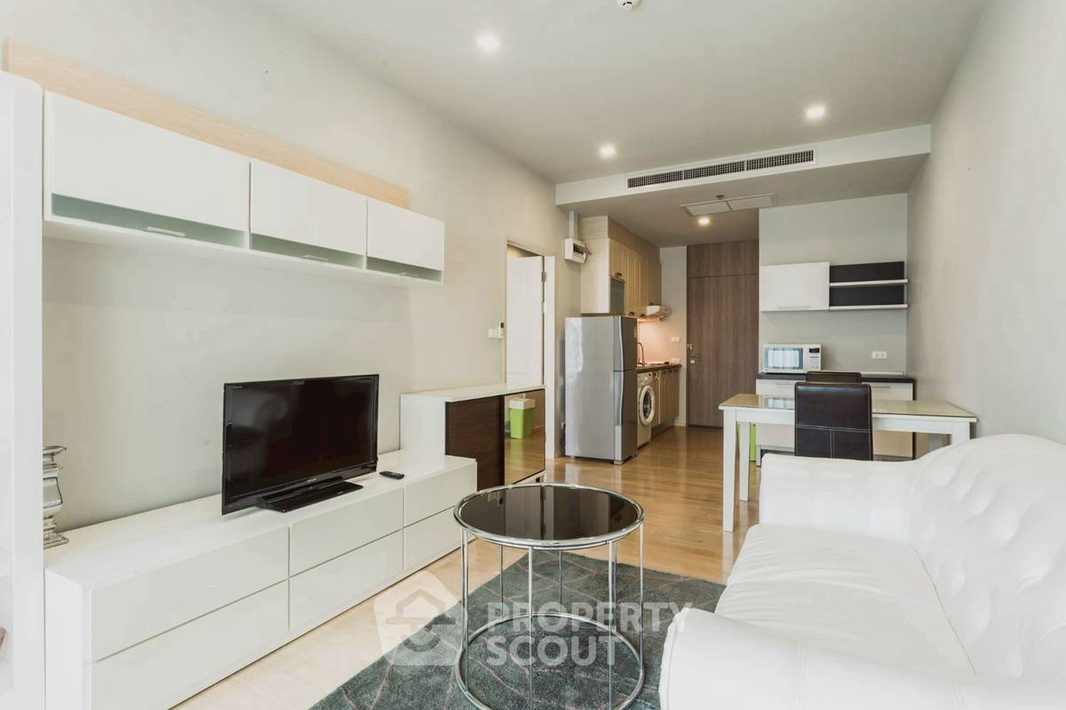 1-BR Condo at Noble Refine Prompong near BTS Phrom Phong (ID 2503785)