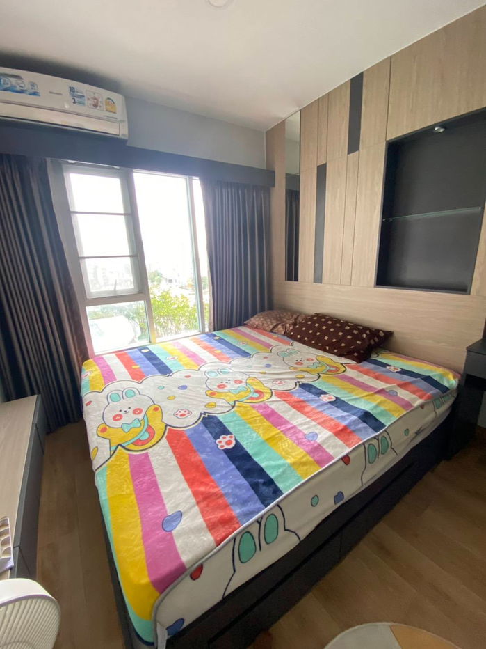 ငှားရန် : မီတာ 30 ၊ 8 လွှာ ၊ ရေကူးကန် မြင်ကွင်း ၊ ရေကူးကန် အပေါ်စီးမှ လသာဆောင် ၊ 31 စတုရန်းမီတာ ၊ အသင့်နေထိုင်ရန် ၊ ငှားရန် : လ 11,000 ဘတ် ။