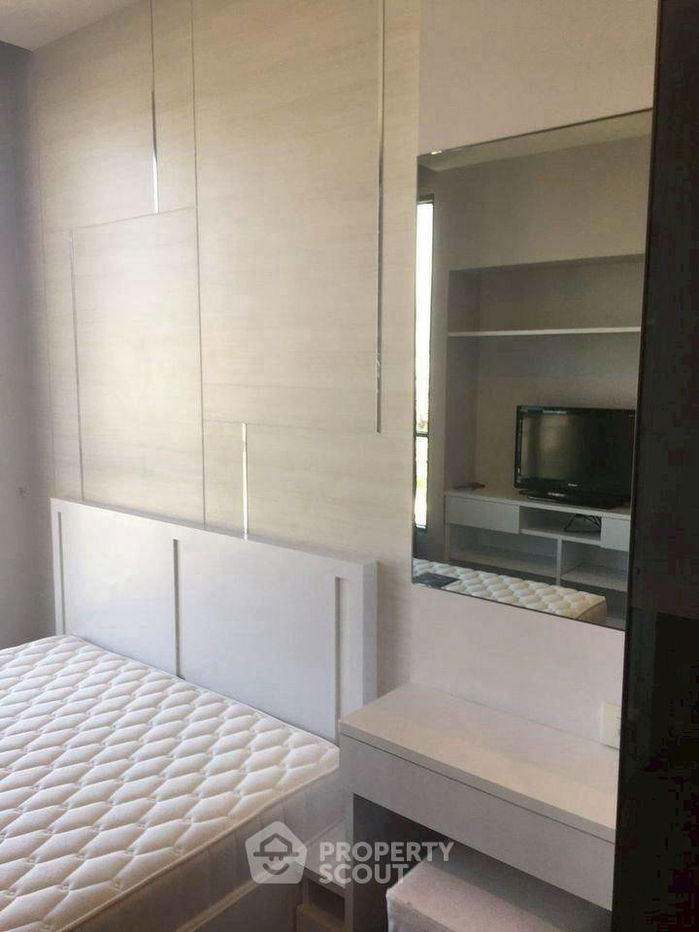 1-BR Condo at The Room Sathorn - St. Louis near BTS Surasak (ID 2508734)