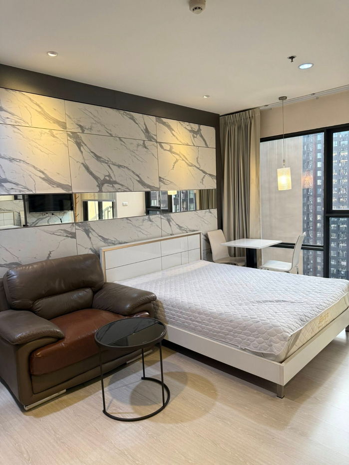 @Condorental condo for rent Rhythm Asoke